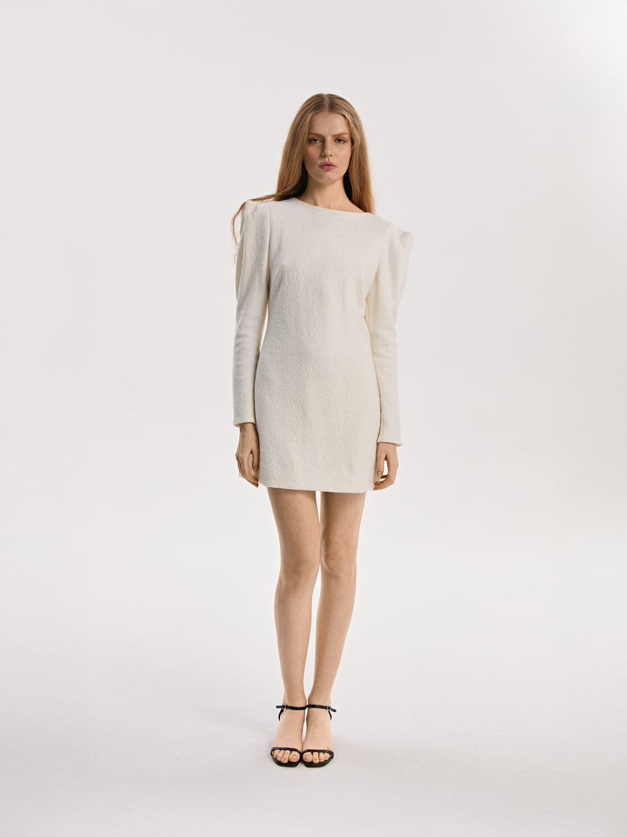 Sukienka z wełny parzonej ozdobny rękaw