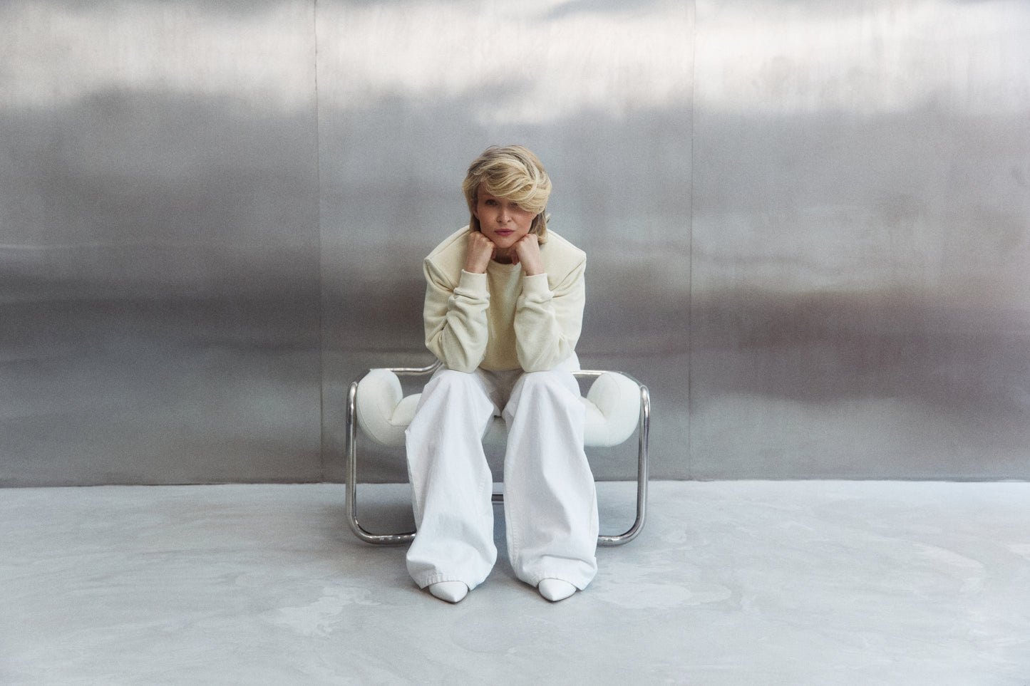 Bluza Typu Cropped z Poszerzoną Linią Ramion LE PUMP Buttermilk