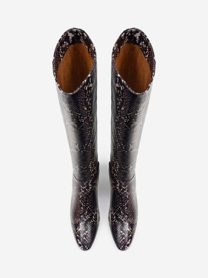 7b77ad898700174a26d5d151f26b26d9