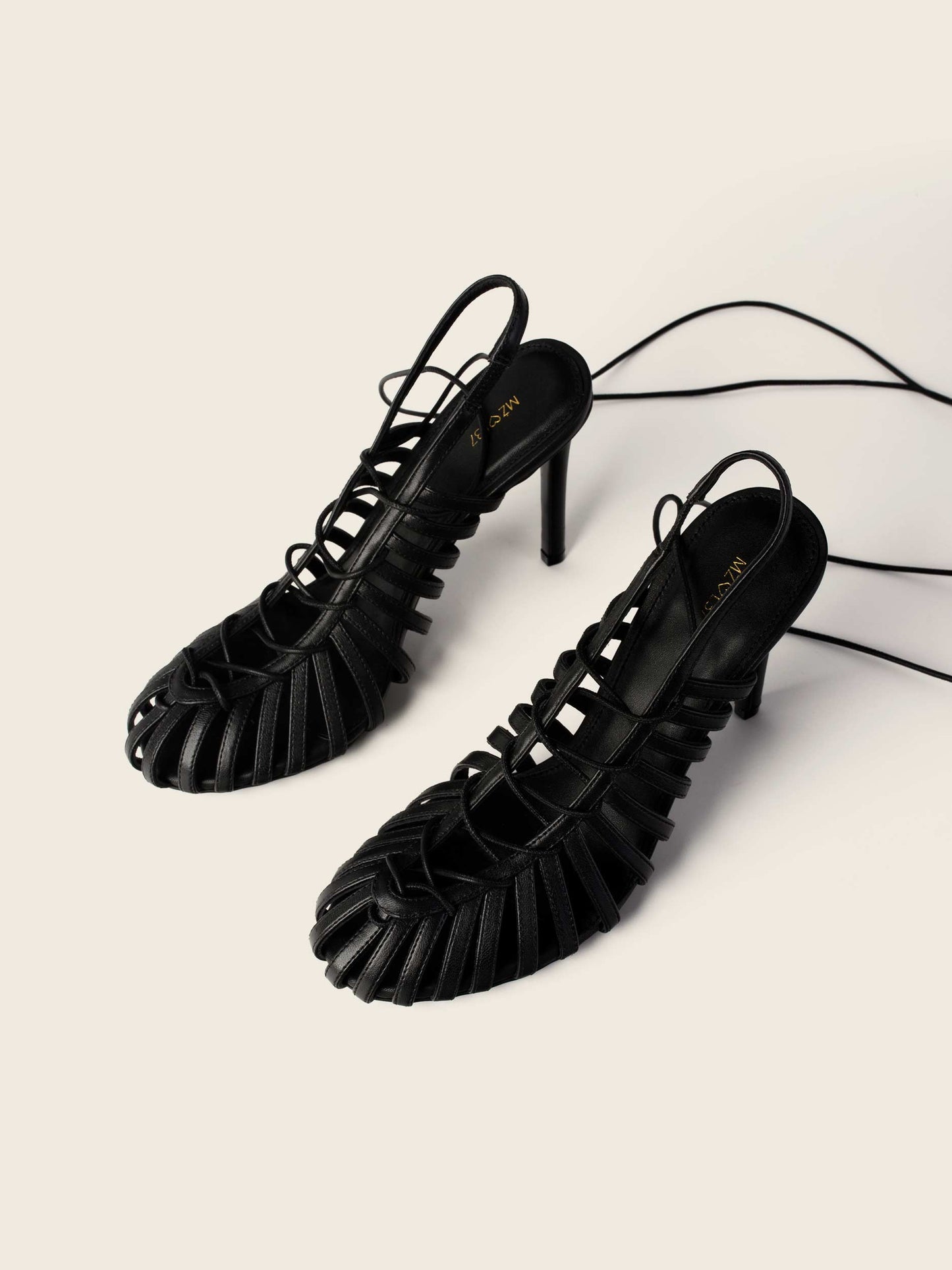 Sandały na obcasie GIGI czarne