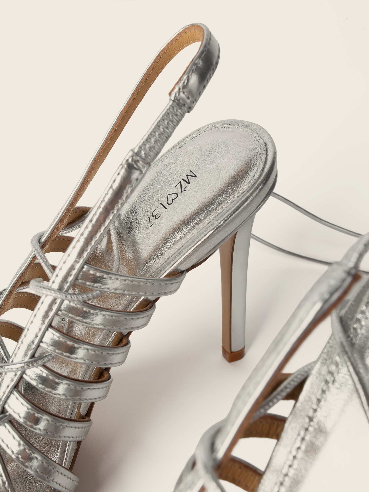 Sandały na obcasie GIGI srebrne